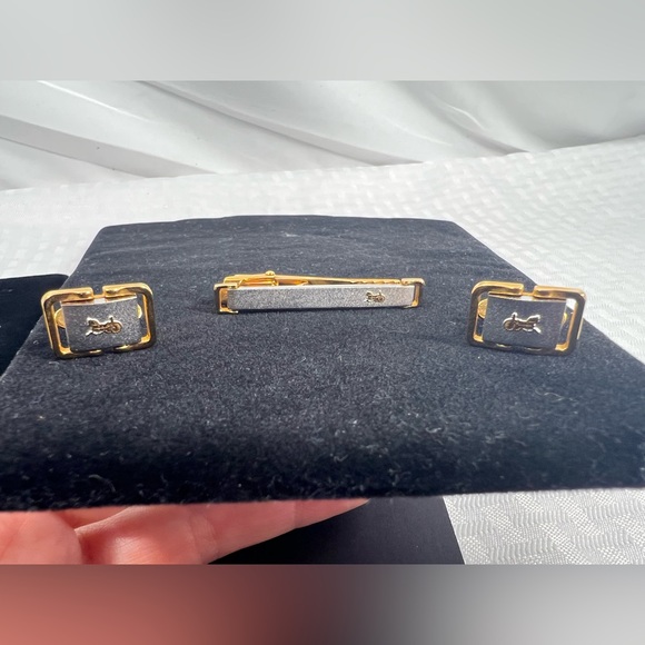 Vintage Celine Y2K Gold Tie Bar & Cufflinks Set Horse Logo - Picture 3 of 6